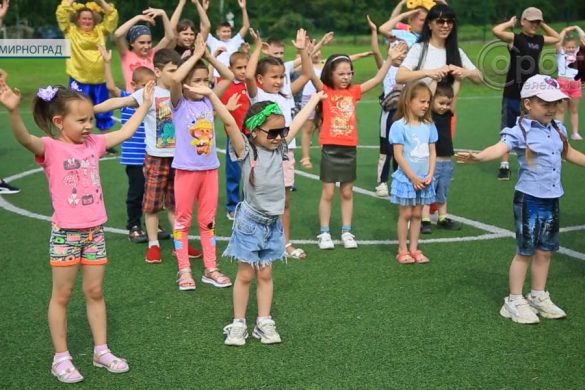 Відволікти малечу від сьогодення і подарувати справжнє диво. У Мирнограді відбулося дитяче свято