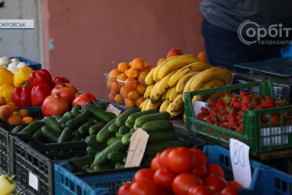 Огляд цін на ринку: літо набирає обертів і сезонні ягоди та овочі дешевшають