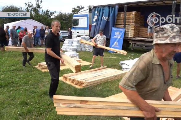 Гуманітарна місія «Проліска» привезла чергову партію будматеріалів для покровчан