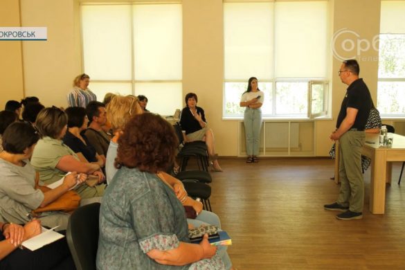 Підготовка до навчального року та укриття. Сергій Добряк зустрівся з освітянами