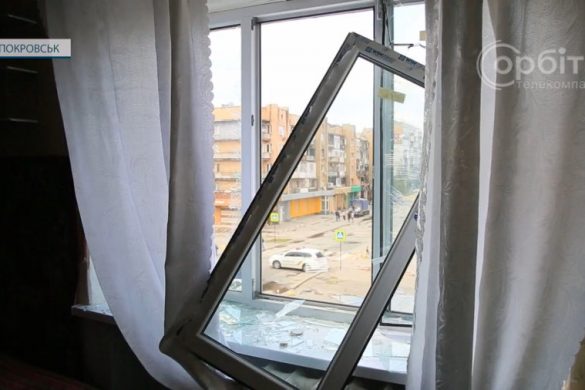 Потрощені вікна та вибиті двері: гуртожиток ДонНТУ зазнав пошкоджень