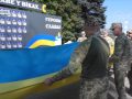 Меморіальний стенд та подяки воїнам. У Добропіллі відзначили День захисників та захисниць