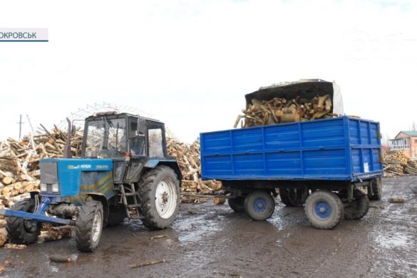 Жителям Покровської громади допомагають з придбанням твердого палива