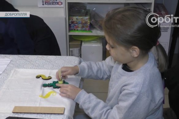 Така цікава вибійка. Маленькі добропільчани опанували стародавню техніку декорування тканини