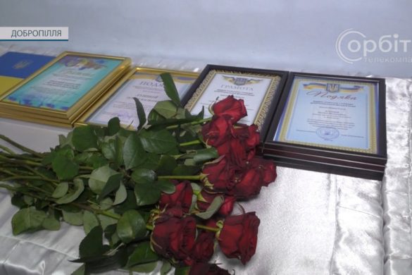 Творчий десант громади. Добропільських працівників культури привітали зі святом