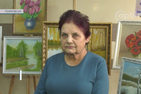 І пейзажі, і натюрморти. У центральній бібліотеці відкрилась виставка картин Ніни Хазової