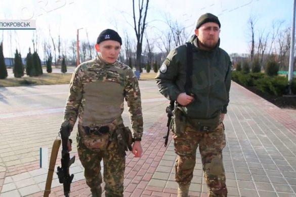 Захисники з Донеччини: ворог змусив їх покинути мирні професії та взяти зброю