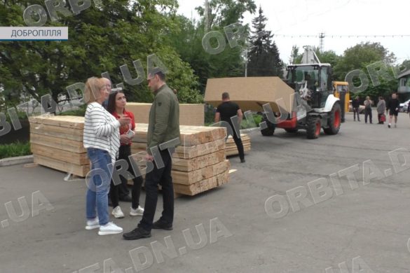 У Добропіллі триває фіксація та ліквідація наслідків обстрілу 24 квітня