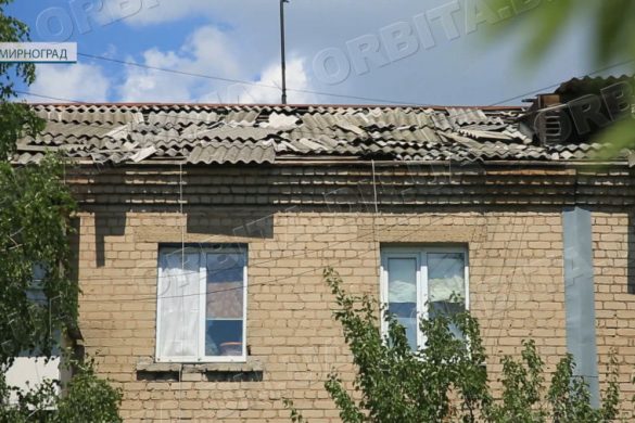 Мешканці мирноградського будинку шукають благодійників-ремонтників