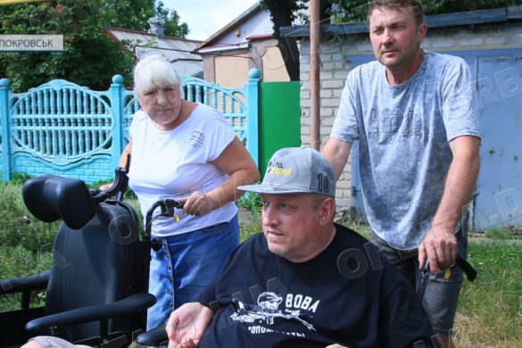 Сучасні візочки для людей з інвалідністю: Віталій Базака допомагає нужденним