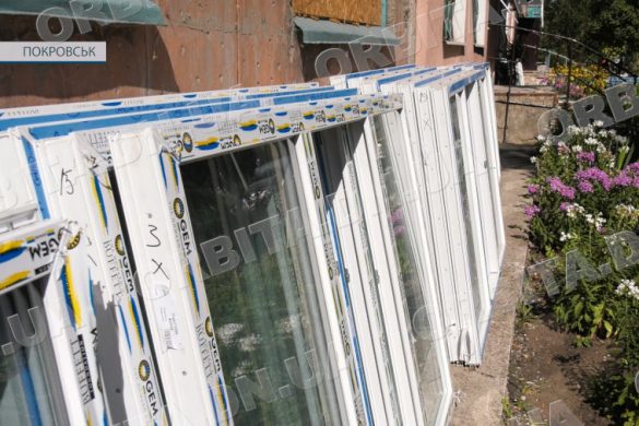 Від GEM надійшла фінальна партія вікон для будинку, який постраждав від обстрілу у березні