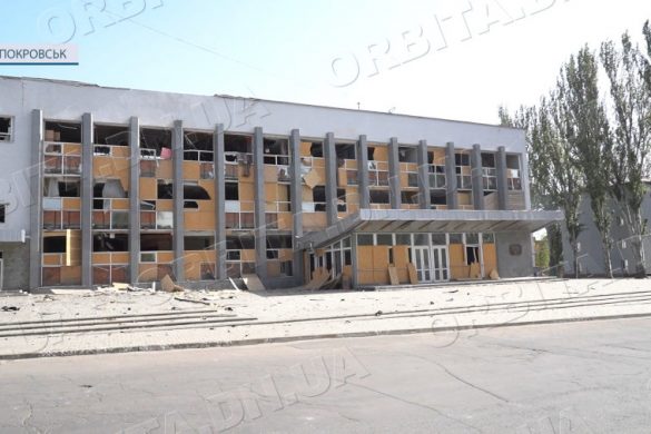 У вихідні ворожі обстріли забрали життя людей і зруйнували цивільні об’єкти