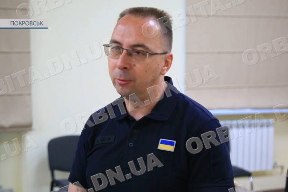 Щоденними багаторазовими обстрілами ворог зробив життя у Покровську неможливим