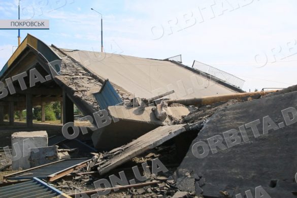 Обстріли не припиняються - у Покровську зруйновано ще один шляхопровід
