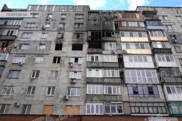 Все менше життя: за останню добу Покровськ пережив 4 важкі обстріли