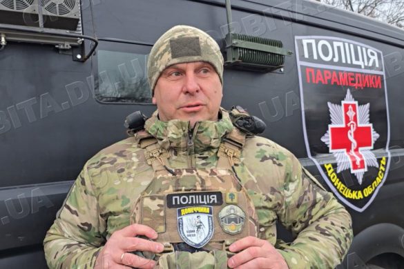 Рятують життя: «Білі янголи» евакуювали покровчан з під обстрілів