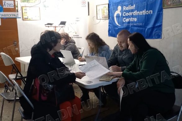 Осередок підтримки: хаб у Павлограді безперестанку приймає евакуйованих людей