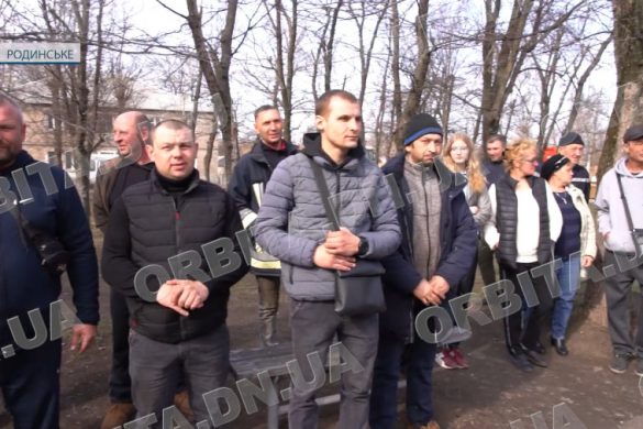 Незламні трудівники: Покровські комунальники приймають вітання зі святом