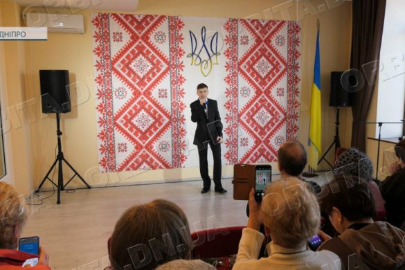 «Коли припиняться бої». Відбувся сольний концерт покровчанина Павла Гончара