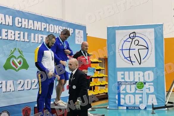 Перемагає і надихає інших: гирьовик Леон Білицький виборов золото Чемпіонату Європи