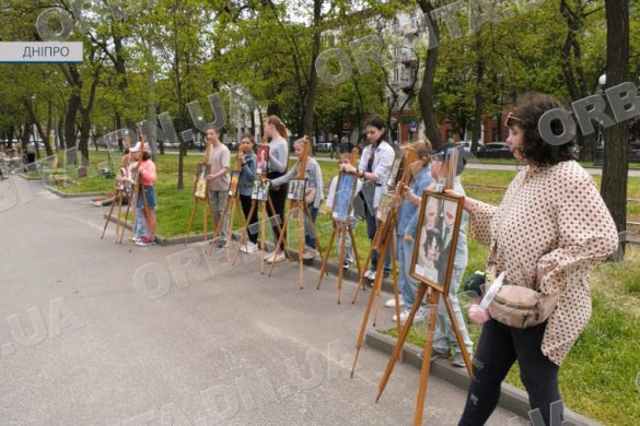 Насилля очима дітей: малюнки юних покровчан про презентували у Дніпрі