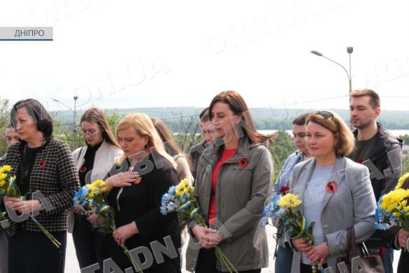 8 травня – день пам’яті та перемоги над нацизмом у Другій світовій війні. Покровська громада долучилася до вшанування пам’яті усіх жертв Другої світової. Представники МВА та молодь поклали квіти до пам’ятного монументу у Дніпрі, музейники – організували пізнавальну лекцію, бібліотекарі – показ історичних відеороликів.