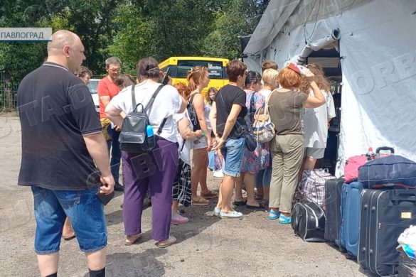 Хвиля евакуації: мешканці Донеччини і Дніпропетровщини масово виїжджають