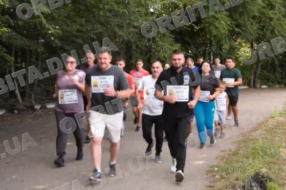 «Шаную воїнів, біжу за Героїв України»: покровчани долучились до щорічної патріотичної акції