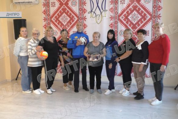 Завжди в русі: спортивна естафета зарядила енергією учасниць клубу “Золоті роки”