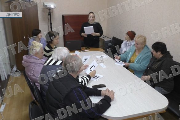 Посмішки замість тривог: у Дніпрі відбувся захід для переселенців із Добропілля