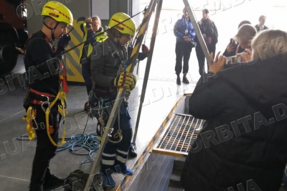 Від зупинки кровотеч - до гасіння пожеж: учасники покровської “Школи безпеки” вчились рятувати