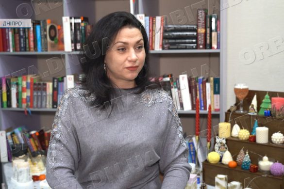 Магія свічок і світильників: творча зустріч з покровчанкою Юлією Якименко