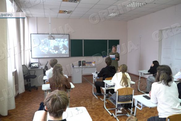 Пам’ять та гідність: покровським учням розповіли про подвиг Героїв Небесної Сотні