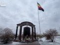 Покровські комунальники доглядають могили Героїв-земляків