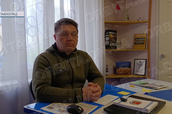 Черга на сертифікати і тисячі знімків: прийом начальника Мирноградської МВА