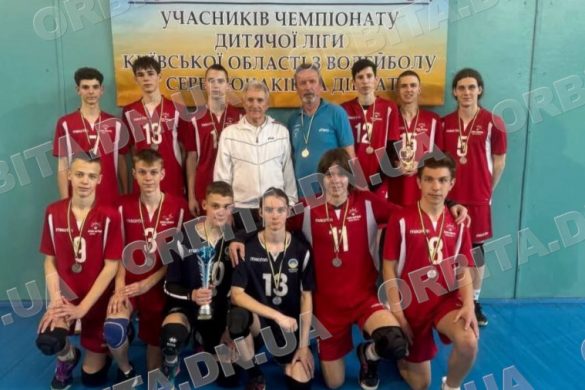Спортивна гордість Покровська: волейболісти отримали стипендії громади
