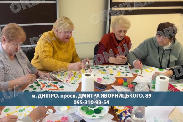 Покровчани разом: арттерапія для учасниць клубу «Золоті роки»