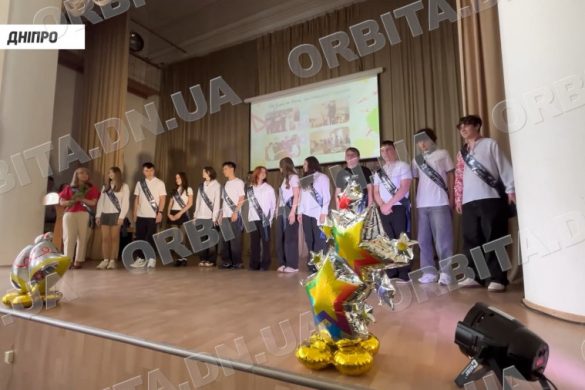 Перший останній дзвоник в релокації: в НВК №1 завершився навчальний рік
