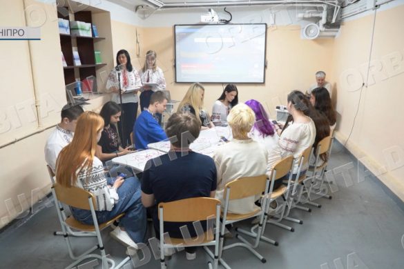 Донеччина та Черкащина разом: школярі провели телеміст до Дня вишиванки