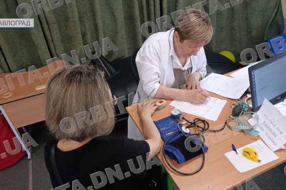 Медики Мирнограда провели виїзний прийом для переселенців у Павлограді