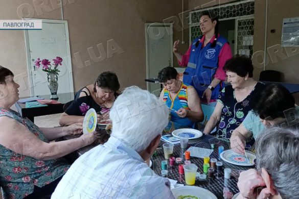 Коли болить дім: переселенцям у Павлограді допомагають пережити втрату