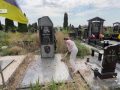 Пам’ять у щоденних вчинках: покровські комунальники впорядковують поховання захисників