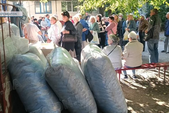 Життя далеко від дому: як у Кременчуці підтримують переселенців із Покровська