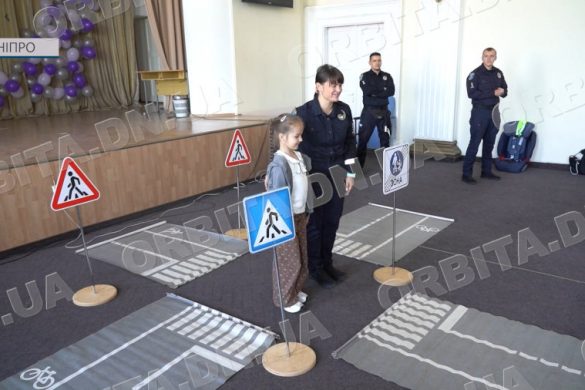 Безпека змалечку: патрульні провели заняття для покровських школярів