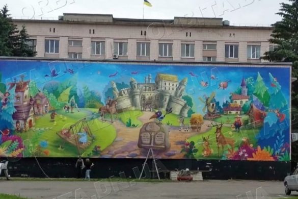Малювати далі: як мистецтво допомагає добропільській художниці пережити втрату дому